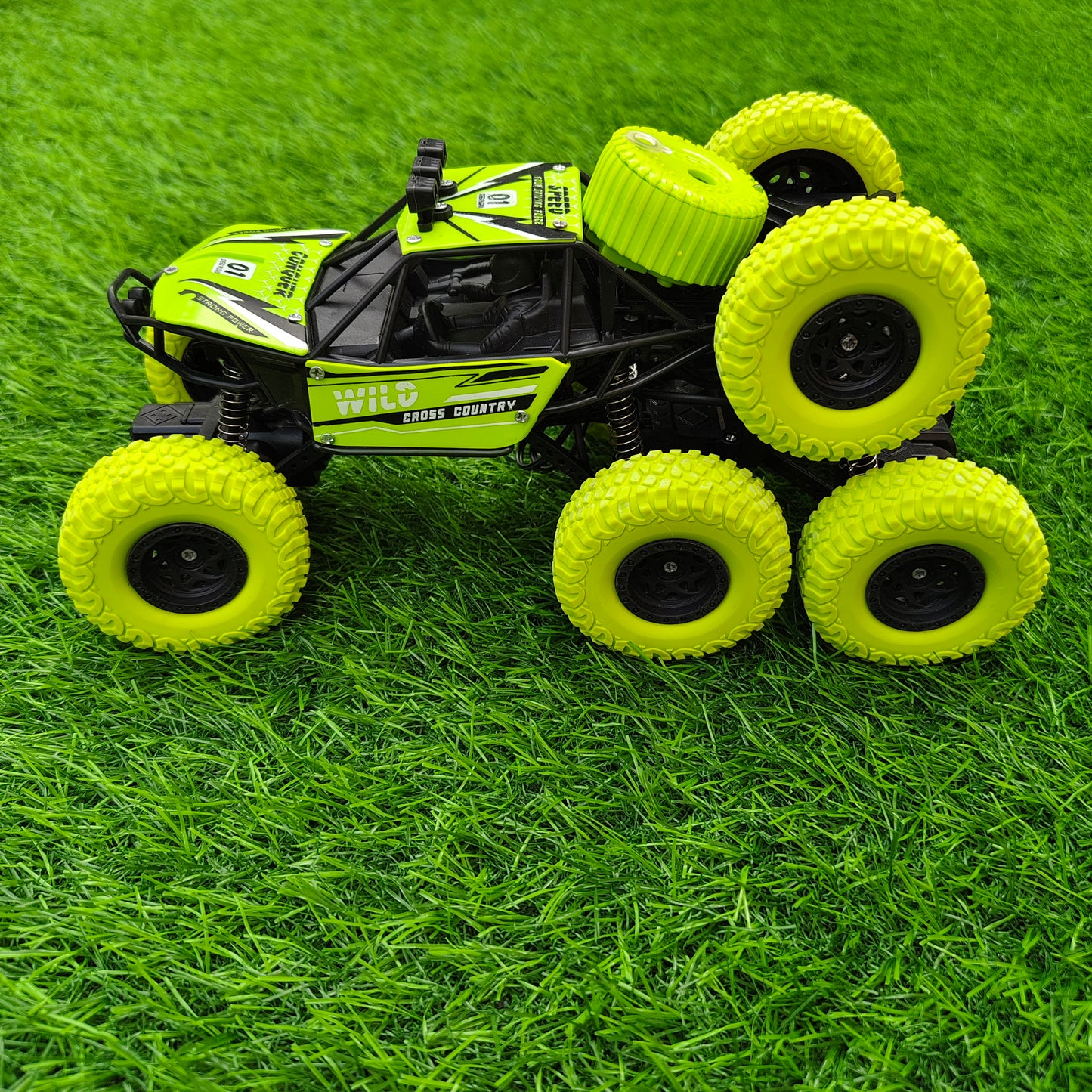 8 Wheels Rock Climbing Smoke Car (Remote Controlled)
