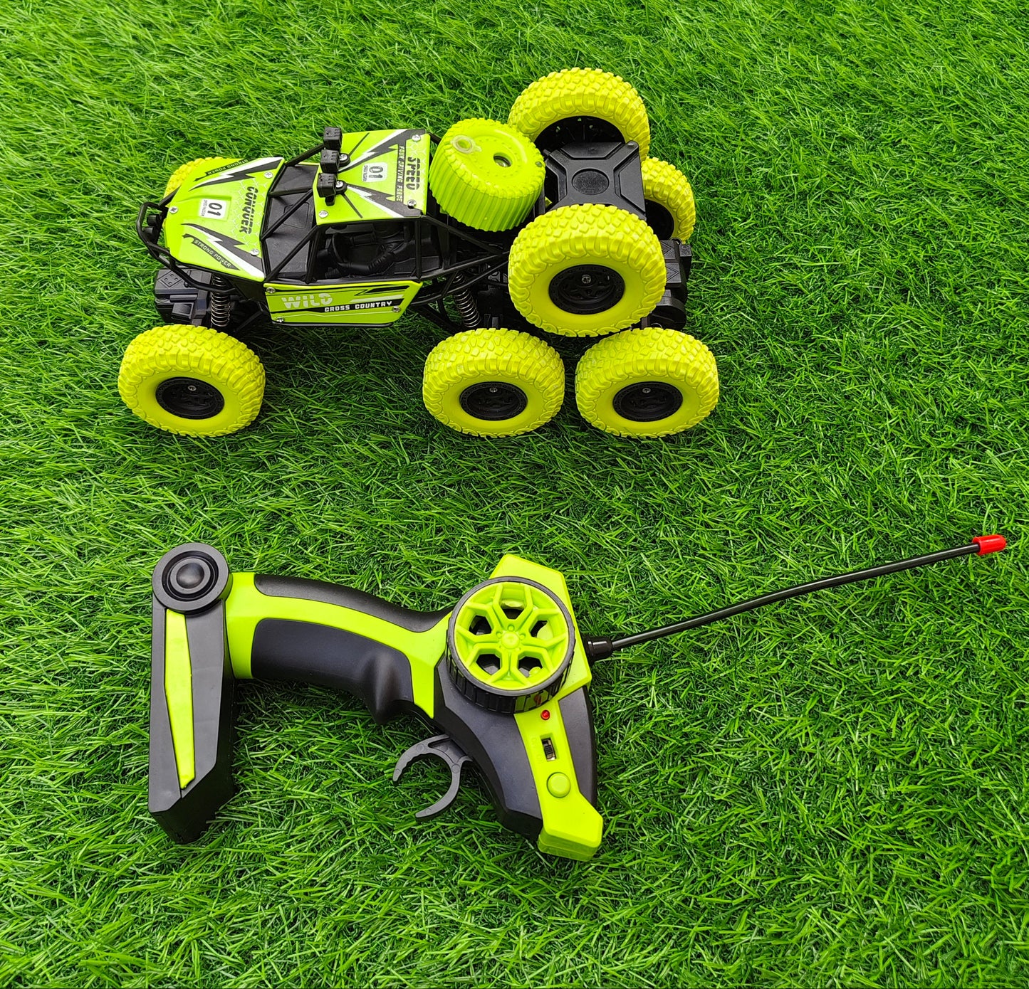 8 Wheels Rock Climbing Smoke Car (Remote Controlled)